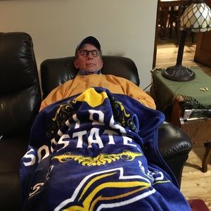 Meet your Posher, Dennis